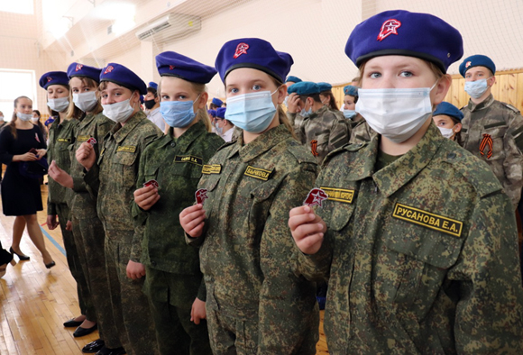 Следуя традициям доблести