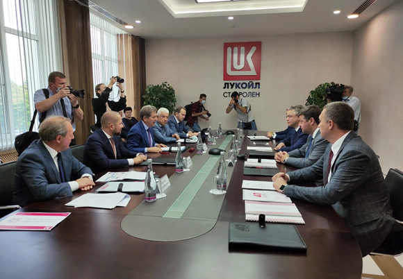 Перспективы развития завода "Ставролен" обсудили в Будённовске