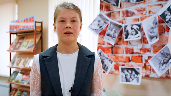 "Баллада о зенитчицах" Р. Рождественского - читает София Чикунова