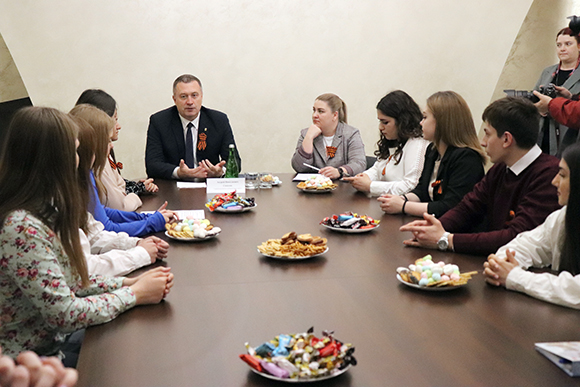 Глава Будённовского округа встретился с молодёжью