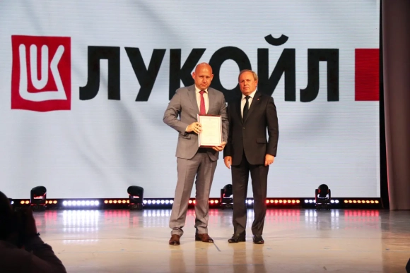 Коллектив завода «Ставролен» в Будённовске принимал поздравления
