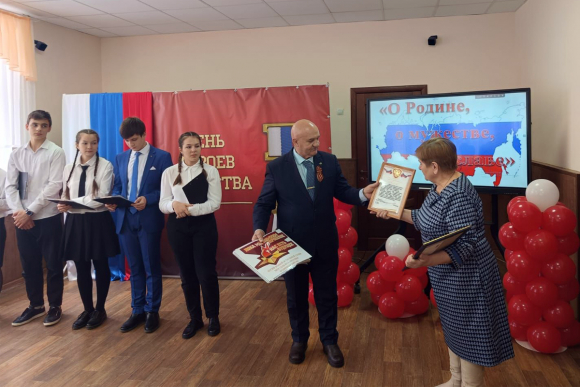 В Музее боевой славы школы № 14 села Орловка открылась новая экспозиция