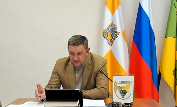 Глава Будённовского округа ответил на вопросы земляков