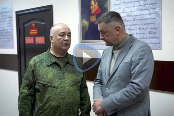 Защитники Отечества сегодня принимают поздравления