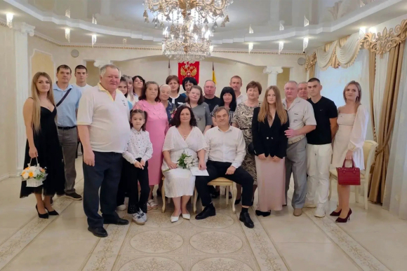 «Серебряных» юбиляров супружеской жизни чествовали в Будённовском отделе ЗАГС